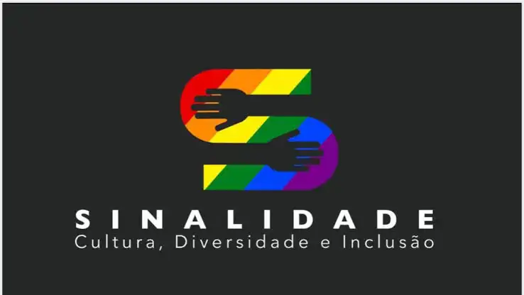 Equipamento técnico de audiodescrição em ambiente de cabine.